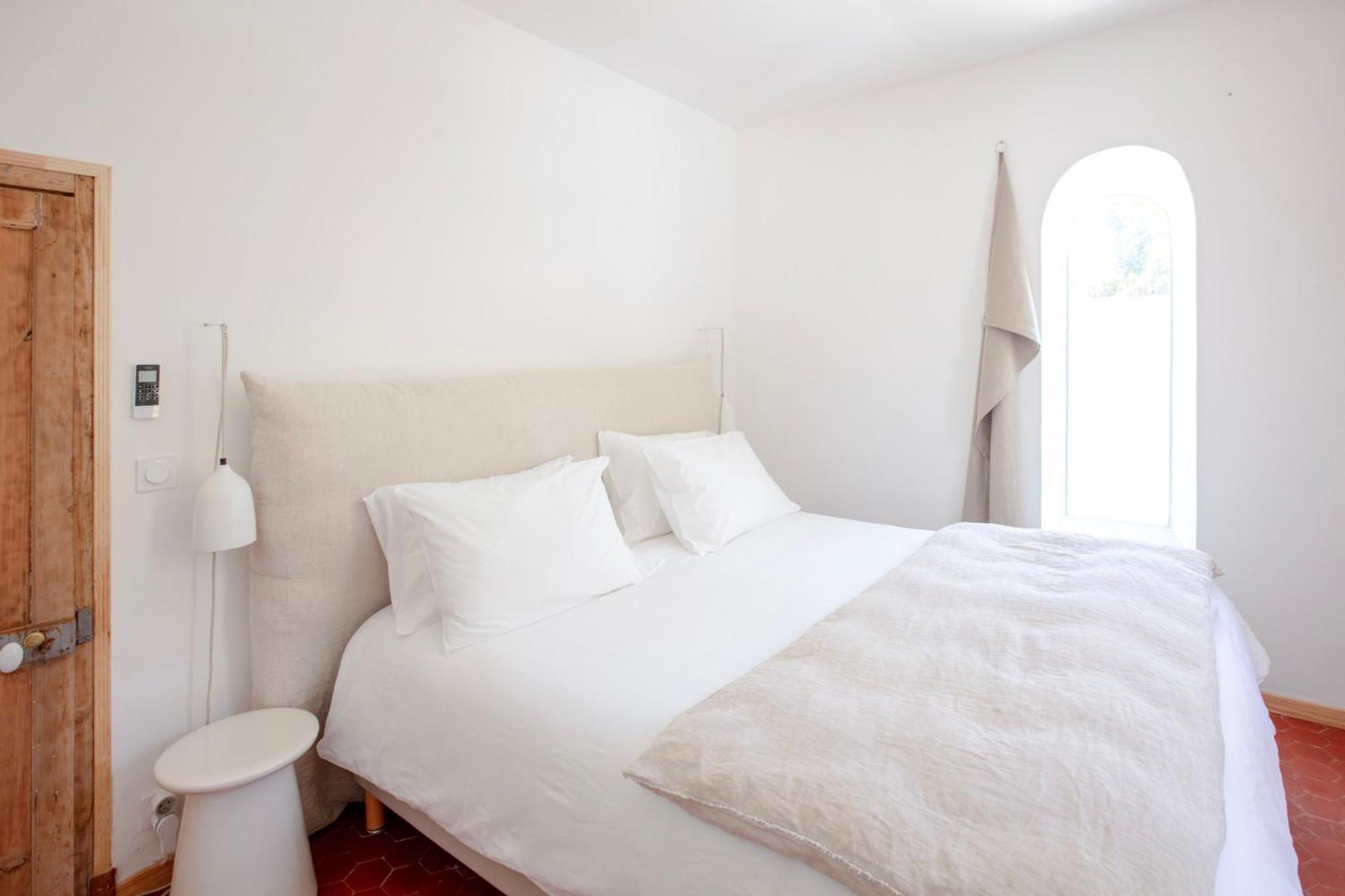 Hotel La Batisse En Blanc Golfe-Juan Habitación foto